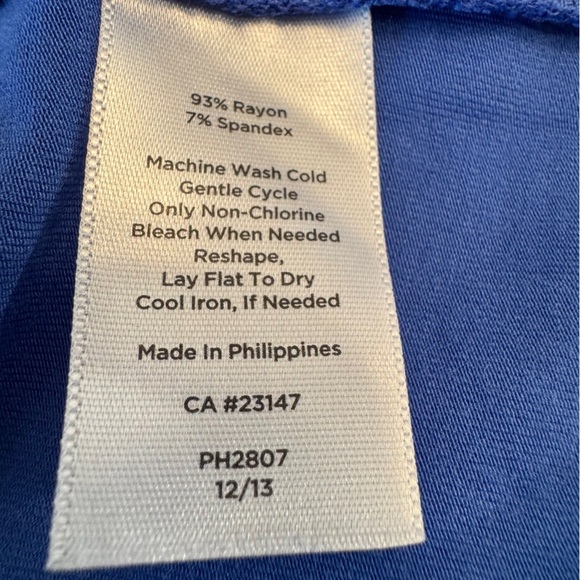 Talbots Women's V-Neck Royal Blue Blouse Size M - Picture 4 of 9